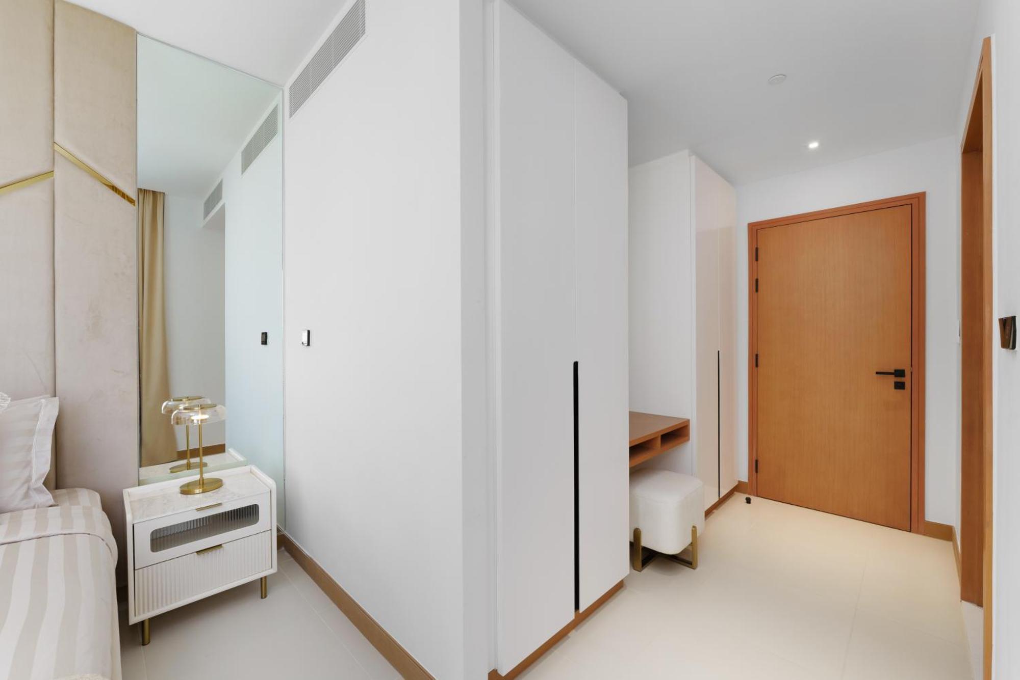 Marcopolo - Surreal Eye, Sea & Marina Views Premium 4br *